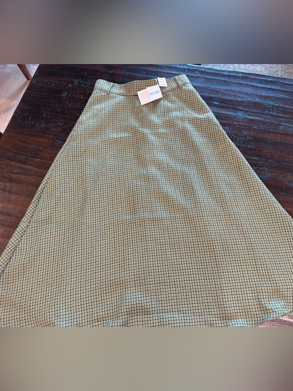 NWT, Alexia Admor Leonie Plaid Tweed Maxi Skirt in Green 🍂
